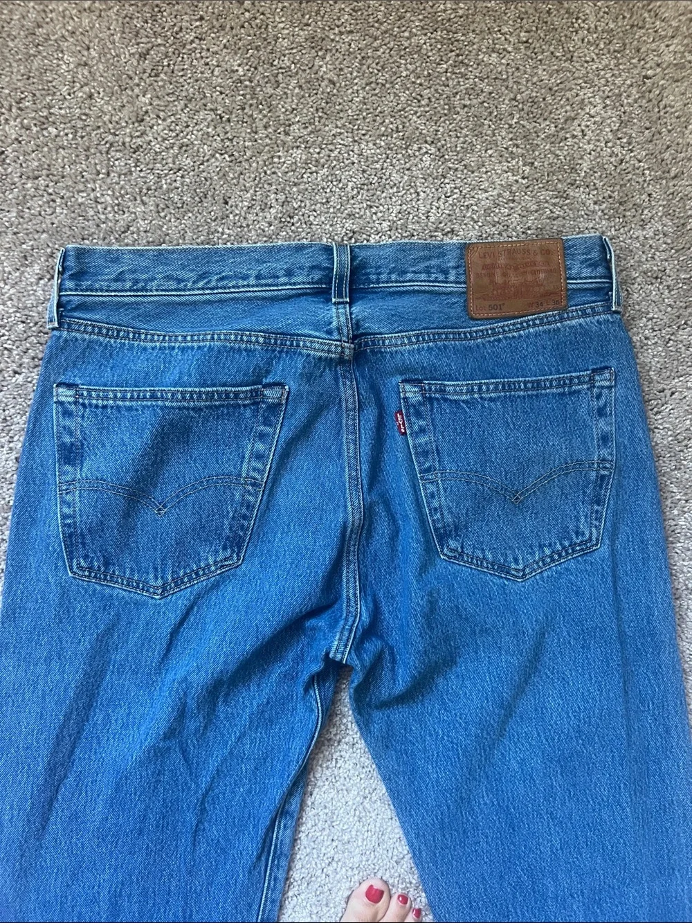 Levi’s 501 Classic Men's Blue Denim Jeans 34x36